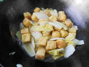 油豆腐炖白菜的做法图解7