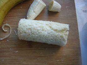 煎香蕉土司卷的做法步骤4