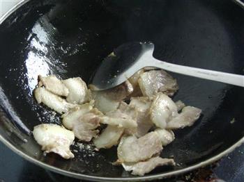 青椒回锅肉的做法步骤3