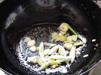 香菇茭白炒肉片的做法图解7