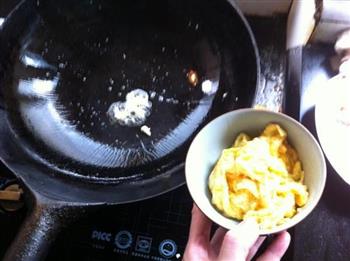 丝瓜炒鸡蛋的做法步骤4