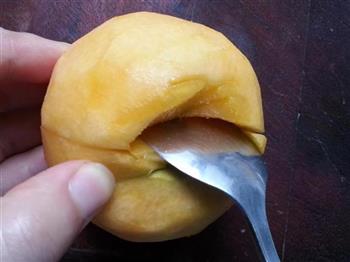 冰糖黄桃的做法步骤3