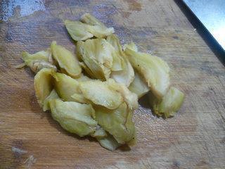 脆皮肠榨菜油豆角的做法图解4