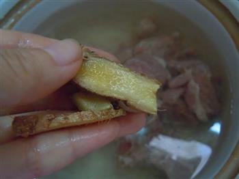 玉米南瓜排骨汤的做法步骤4
