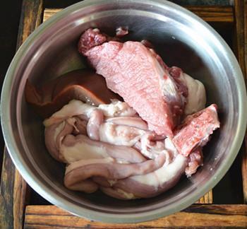 瘦肉猪杂炒米粉的做法步骤1