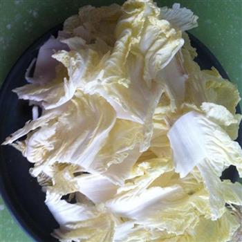 白菜粉皮炖鸡腿的做法步骤2