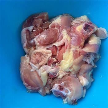 白菜粉皮炖鸡腿的做法步骤3