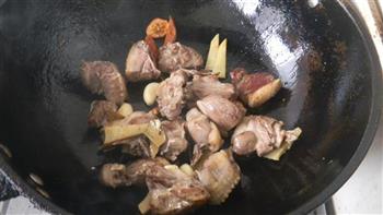 香菇烧鸭肉的做法图解5