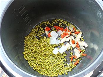 枸杞百合绿豆粥的做法步骤4