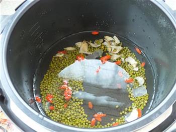 枸杞百合绿豆粥的做法步骤5