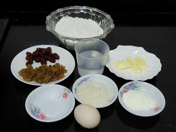 枣仁葡萄干面包的做法步骤1