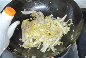 清炒大白菜的做法步骤7