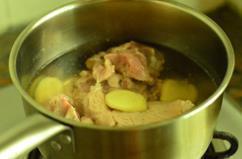 苦瓜黄豆猪骨汤的做法步骤4