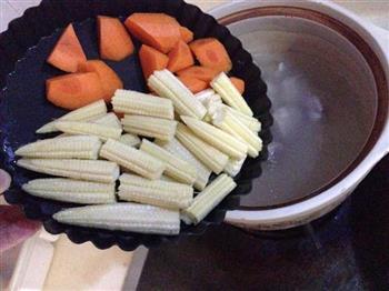 玉米笋百合排骨汤的做法步骤4