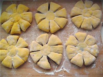 南瓜花朵面包的做法步骤11