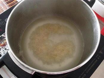 小米粥的做法步骤1