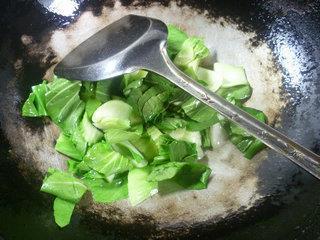 煎鸡蛋青菜荞麦面的做法步骤5