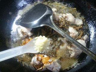 梅干菜烧鸡翅根的做法步骤10