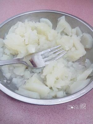蛋香土豆泥配米饭的做法图解4