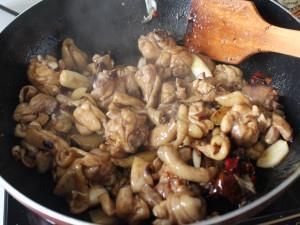 新疆大盘鸡的做法步骤10