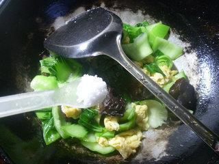 黑木耳鸡蛋炒青菜的做法步骤8