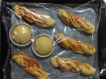南瓜扭纹面包的做法步骤15