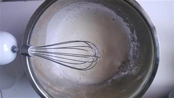 六寸酸奶戚风蛋糕的做法步骤11