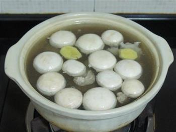 排骨粉丝菌菇汤的做法步骤7