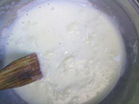 牛奶软糕的做法步骤4