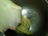 鲜奶油麻花酥粒面包的做法图解4