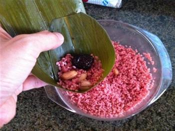 苋菜汁糯米粽的做法步骤5