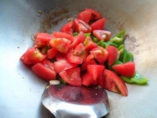 青椒鸡蛋西红柿的做法步骤5