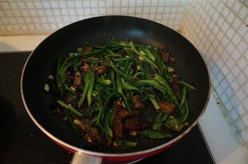 豆豉鲮鱼油麦菜的做法图解7