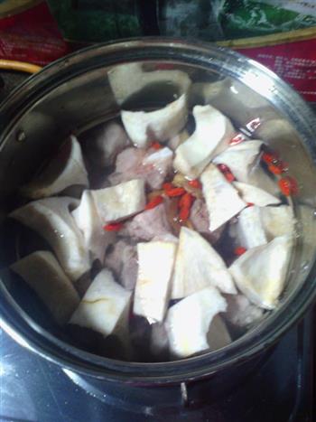 榴莲壳排骨汤的做法步骤6