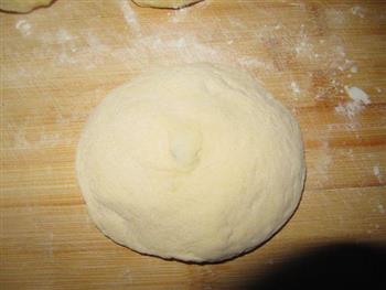 环形豆沙面包的做法步骤5