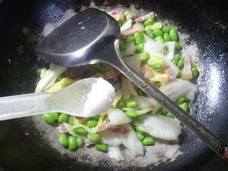 咸五花肉毛豆炒白菜的做法步骤7