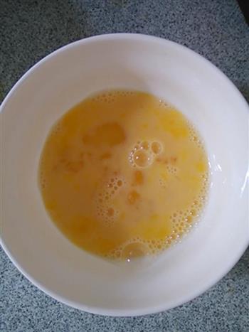 秋葵虾酱炒鸡蛋的做法步骤3