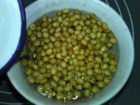 松仁熟豆豆浆的做法步骤2