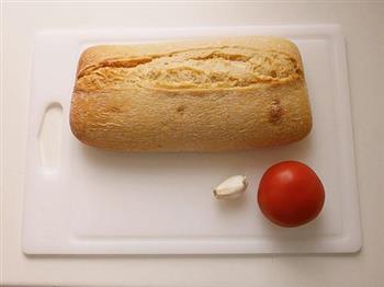 意大利面包沙拉的做法步骤1