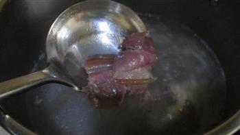 白玉菇油豆腐火腿汤的做法步骤3