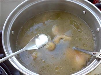 冬菇黄豆猪蹄汤的做法图解5