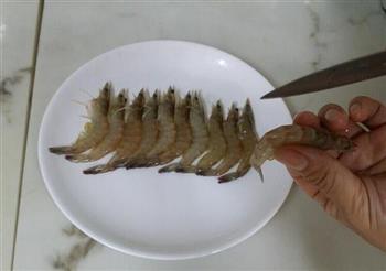 蒜蓉烤大虾的做法步骤1
