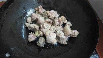 粉条炖冬菇鸡的做法步骤5