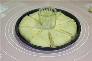 椰蓉花朵面包的做法步骤11