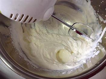 酸奶慕斯蛋糕的做法步骤4