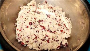 广式白豆沙蔓越莓月饼的做法步骤6