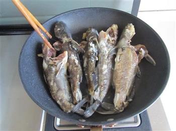 黄骨鱼煮千张的做法步骤3