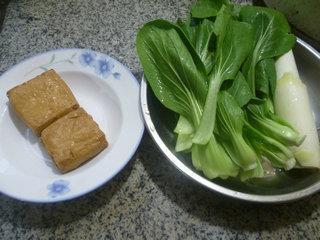 香干茭白炒青菜的做法步骤1