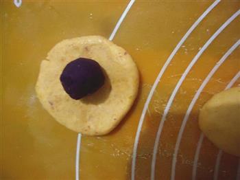 南瓜紫薯芝麻饼的做法步骤6