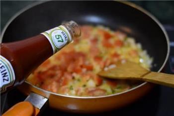 萨拉米香肠茄汁意面的做法步骤7